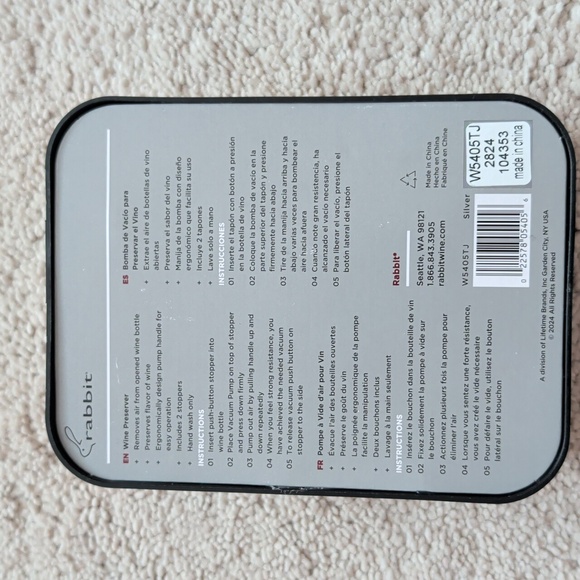 NWT Rabbit Wine Preserver - Picture 3 of 4